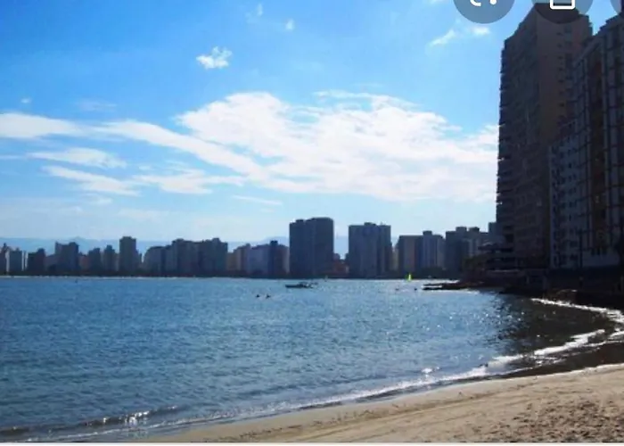 Ap De Boneca Na Praia Dos Milionarios